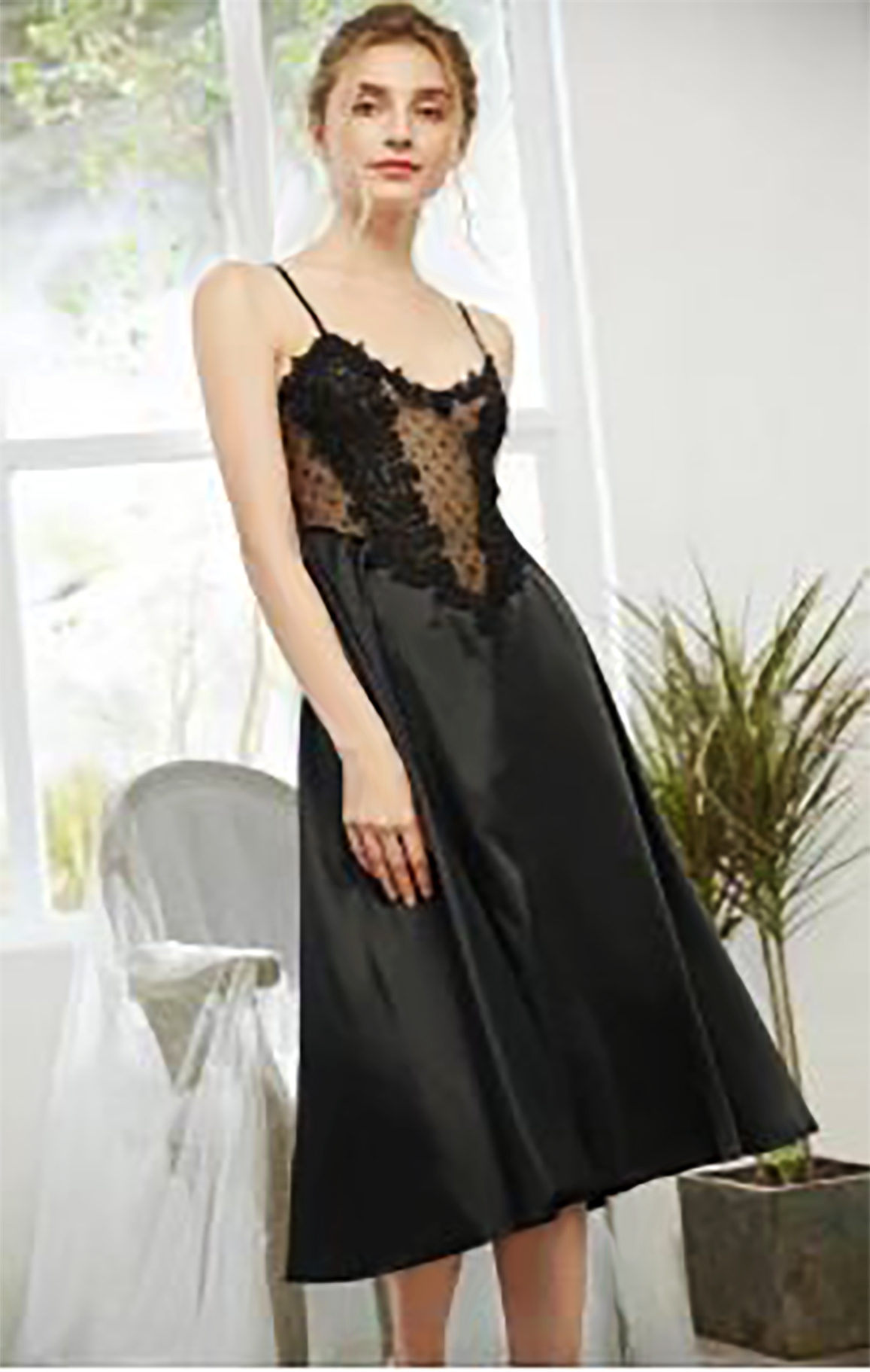 Nuisette Camélia noire